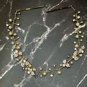 Elegant Gold and Pearl HeadPiece